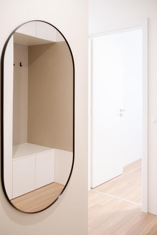 Newly Built In Vibrant Neighbourhood * Praha